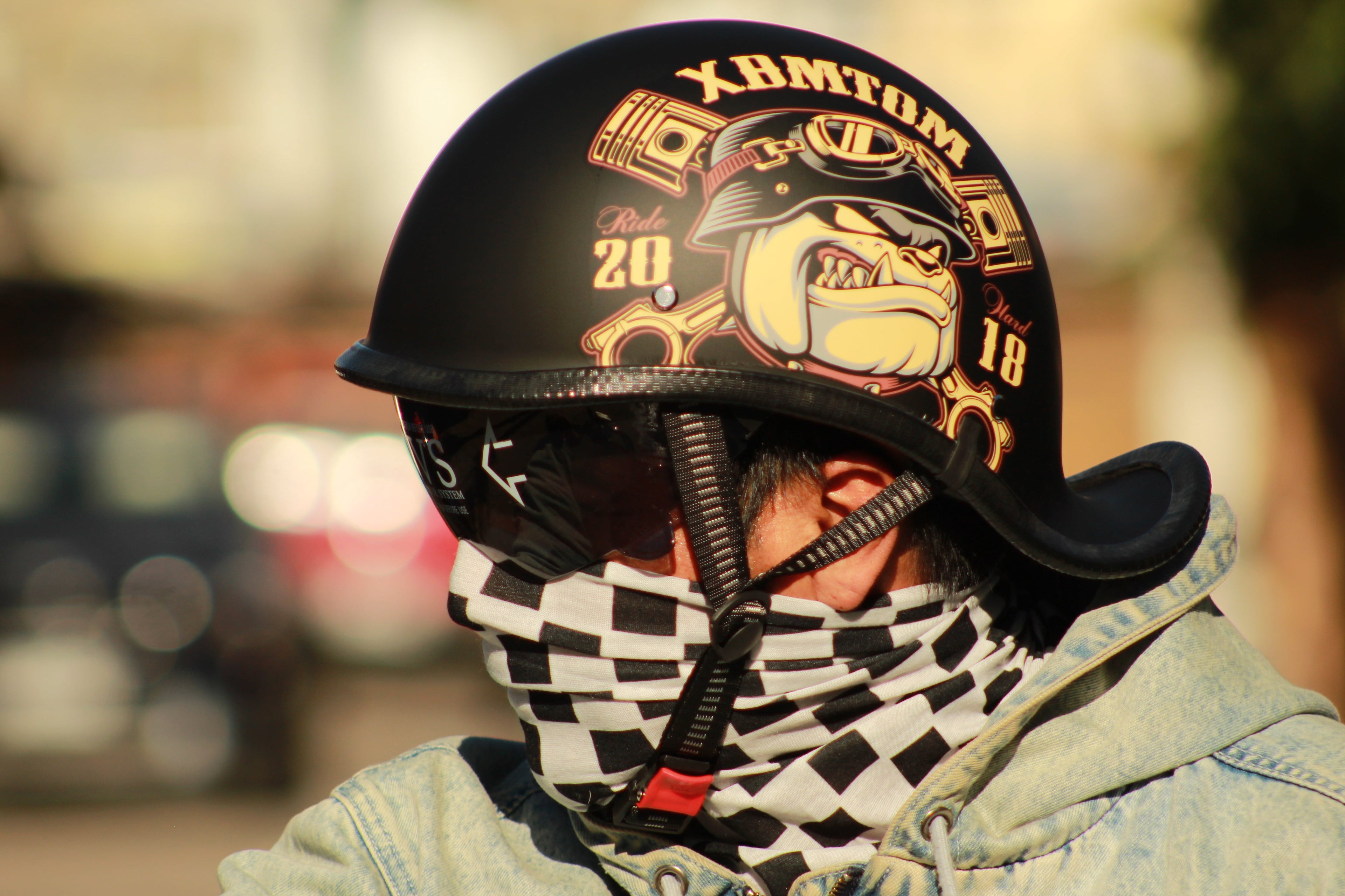 Casco Moto Tipo Jockey Bulldog Custom Retro – Estilo Bobber Minimalista