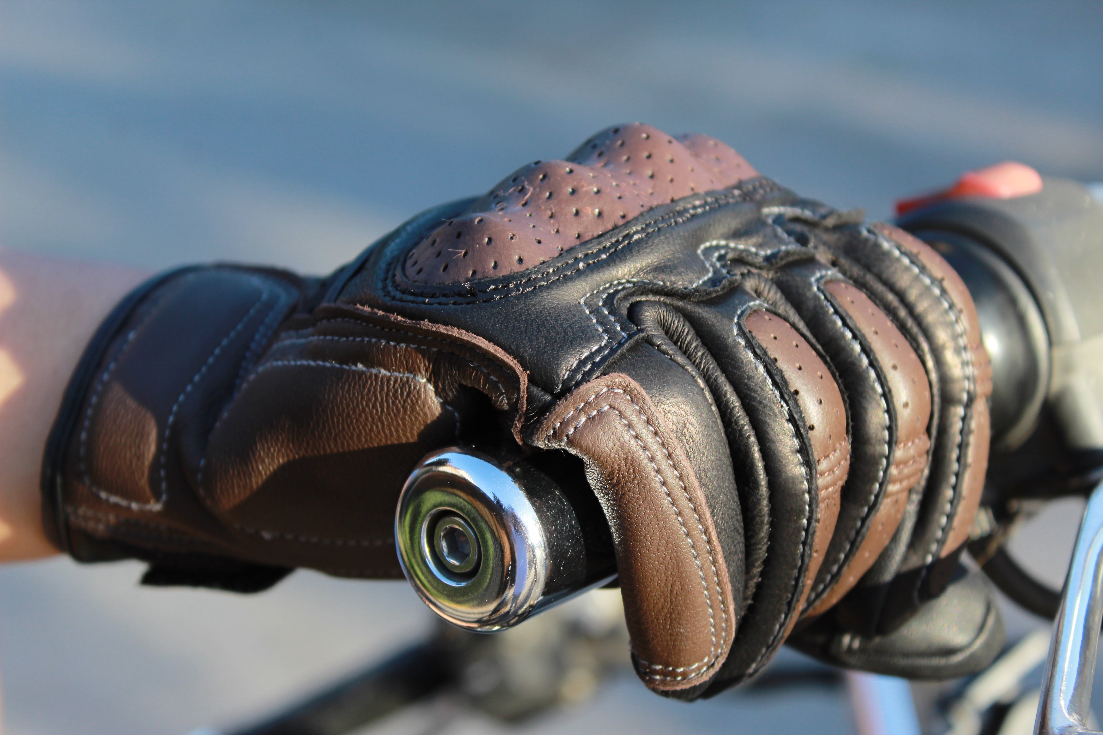 Guantes de Cuero Vintage para Moto Alpines Fox Café – Estilo Café Racer y Clásico