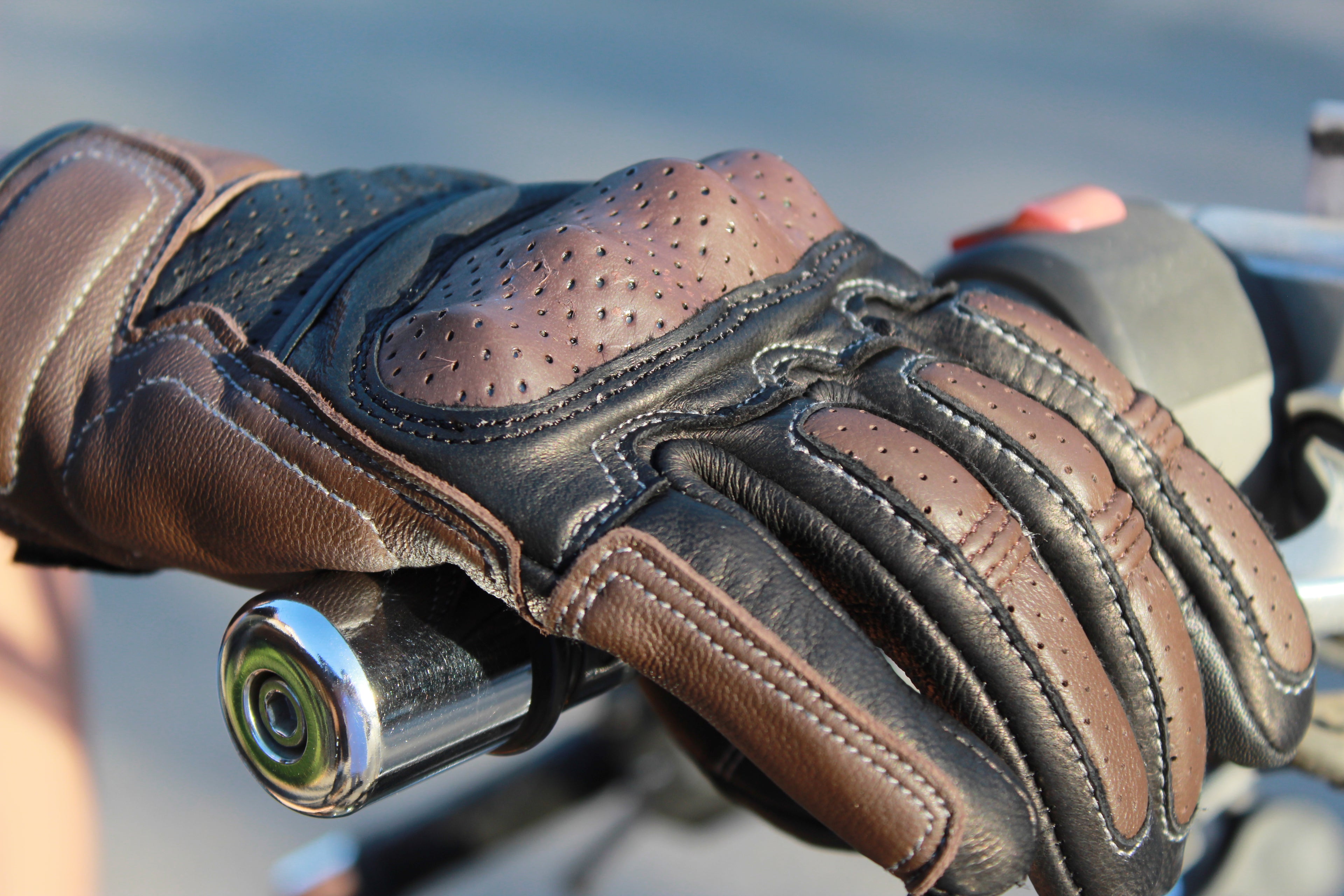 Guantes de Cuero Vintage para Moto Alpines Fox Café – Estilo Café Racer y Clásico