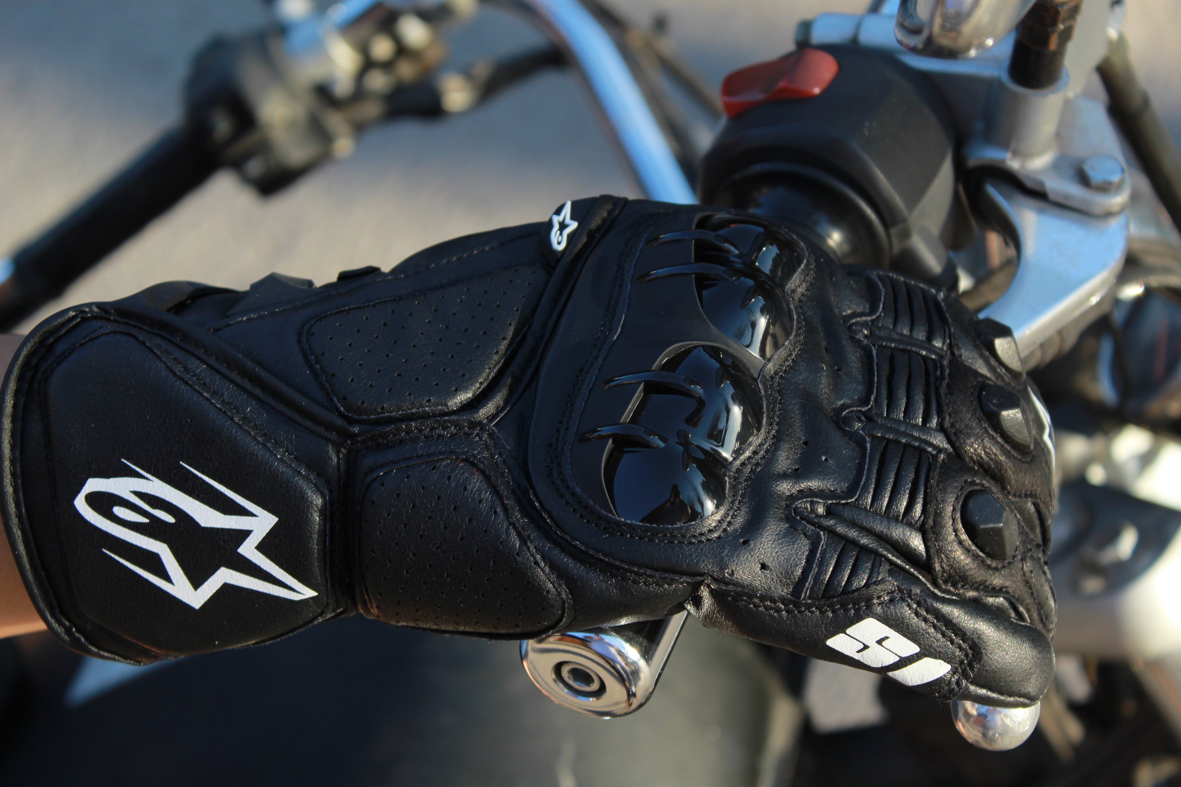 Guantes Alpinestars Negros de Moto Puño Largo – Protección Biker Profesional