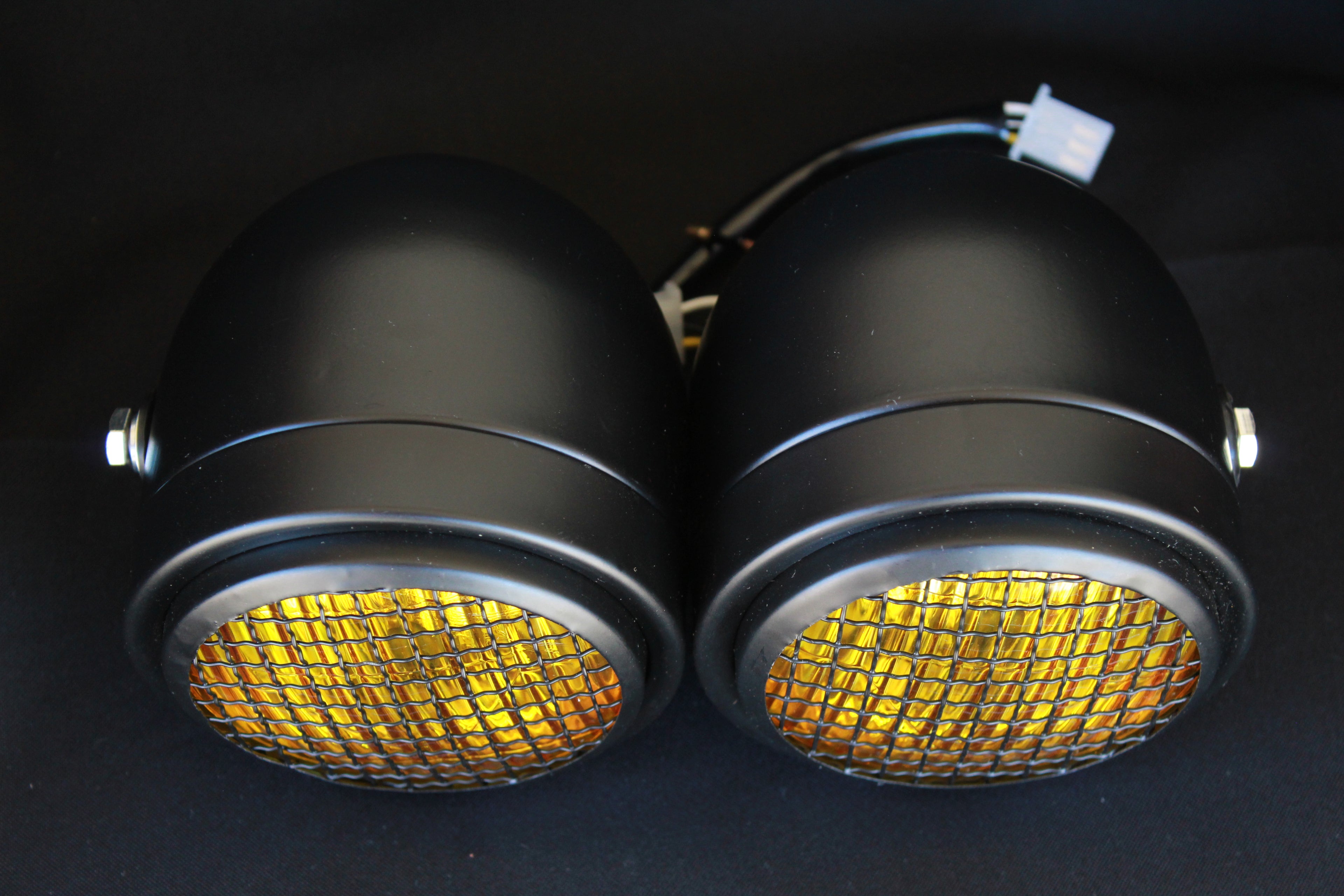 Faro Delantero Doble Universal para Moto con Parrilla | Harley, Cafe Racer, Bobber y Streetfighter